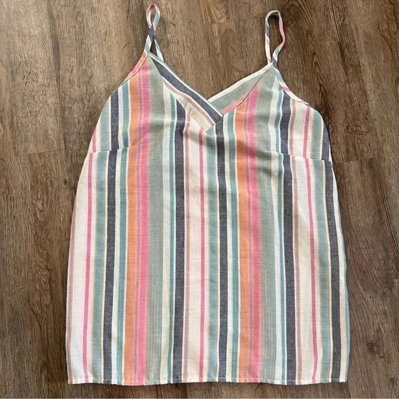 BDG distressed shorts and Tank Top Outfit - Picture 11 of 16